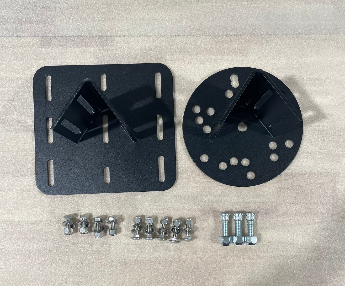 Support de pneu de secours - Porte gauche - Sprinter 2019+ charnière 180