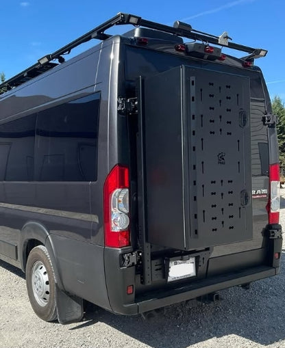 Façade d'attachement coffre moyen