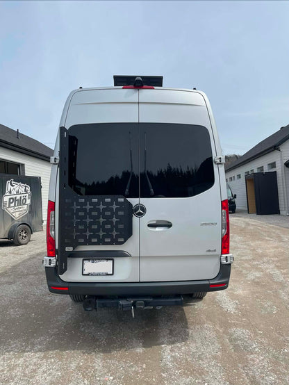 Spare tire carrier 3.0 installed on a Mercedes-Benz Sprinter