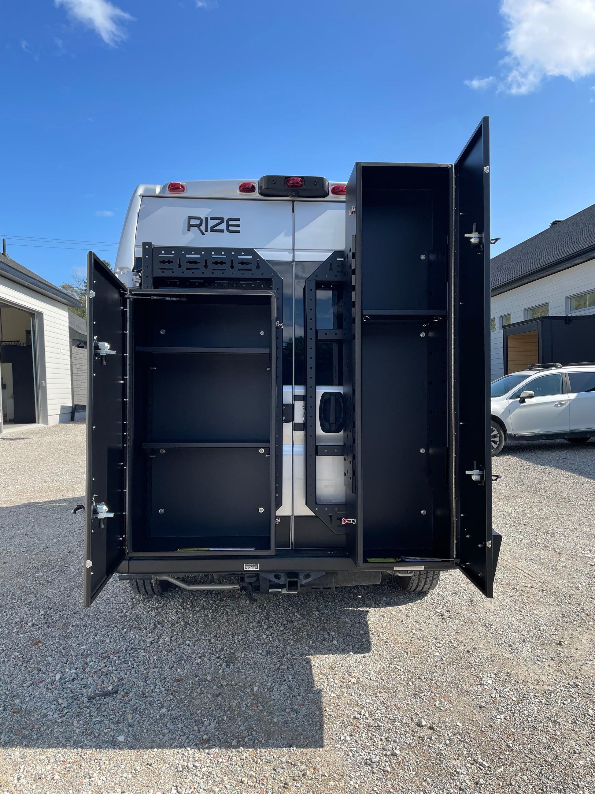 phlosytem vertical and ski chest both open and showing the insides of both.